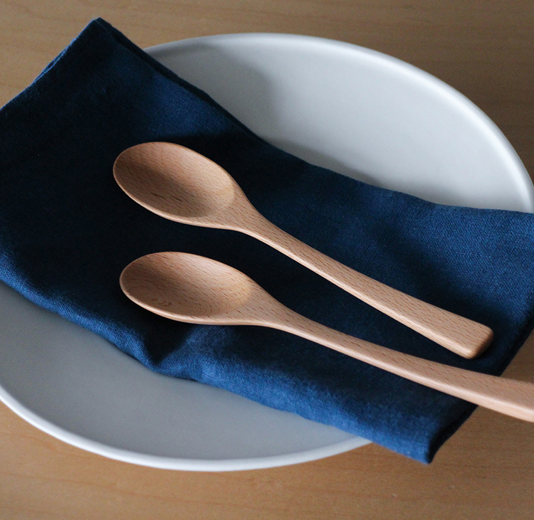マルニ木工 家具製作に使用する上質な木材で作るスプーン